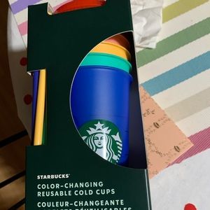 Starbucks Color changing cups!